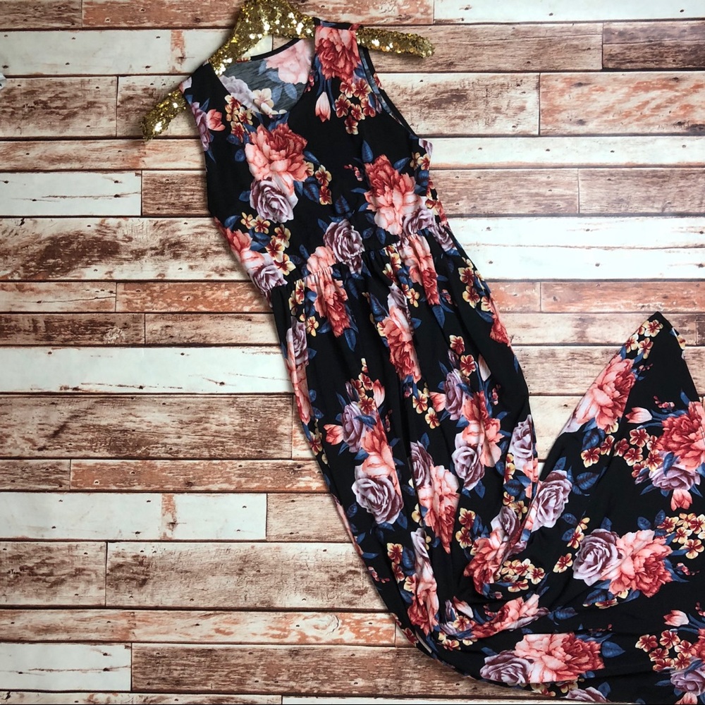 L-XL Floral Maxi Dress - Picture 2 of 6